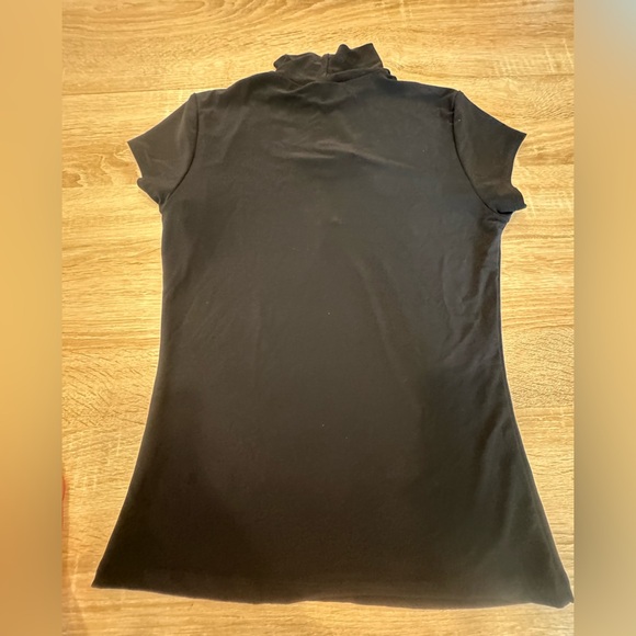 Susan Lawrence Black Short Sleeve Top with Ring Accent - Picture 5 of 6